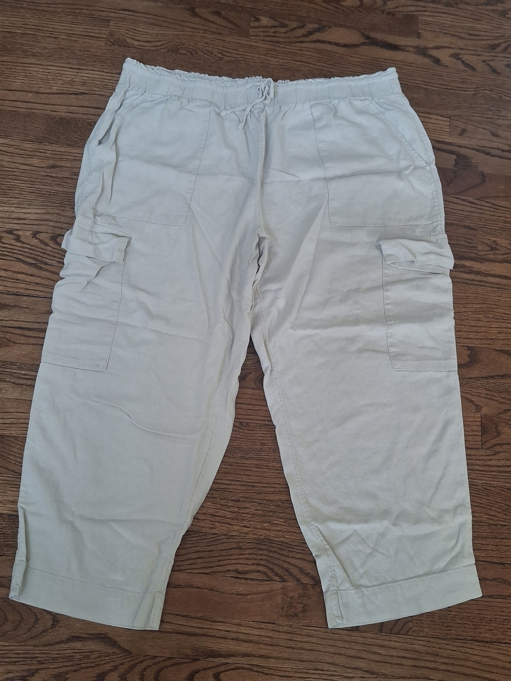 Time and Tru Women's Cargo Crop Pants - Cream